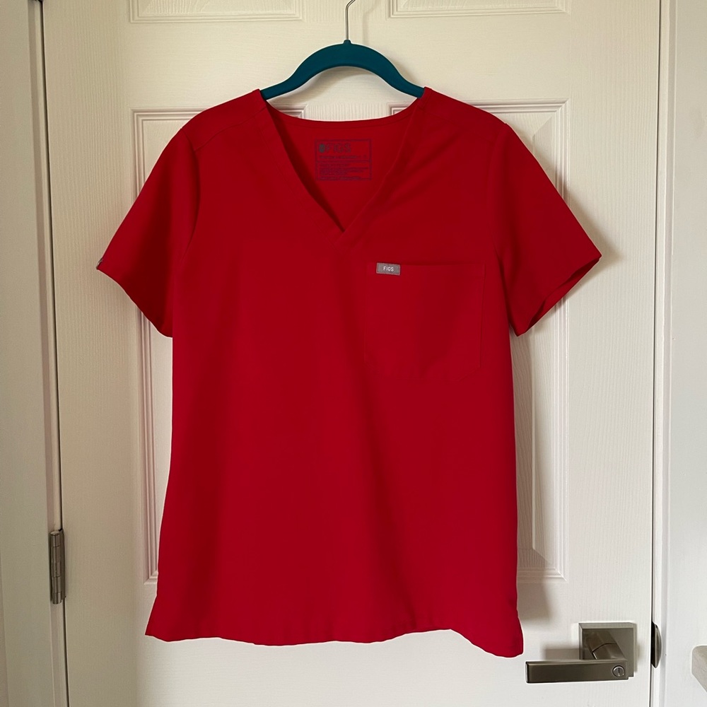 Figs scrub top Red
